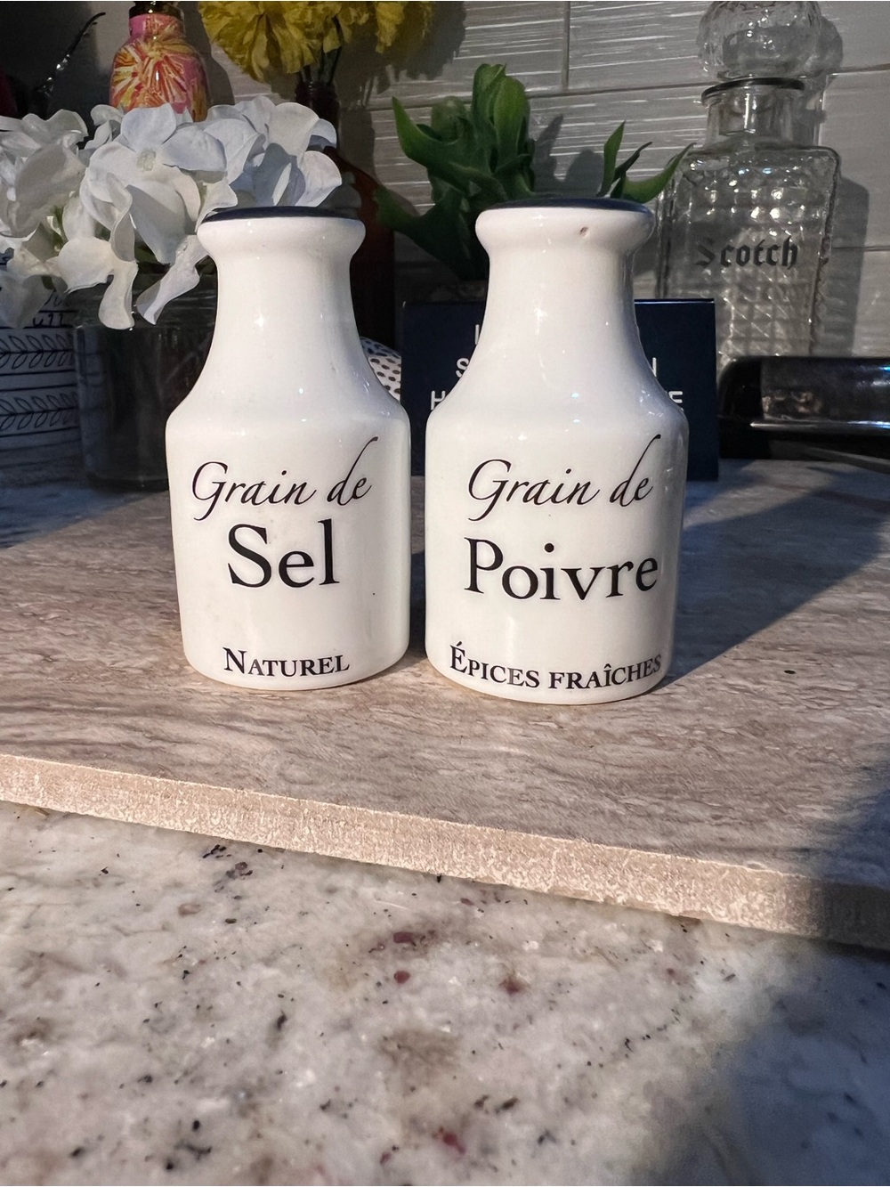 Williams Sonoma Salt & Pepper shakers View All Pictures